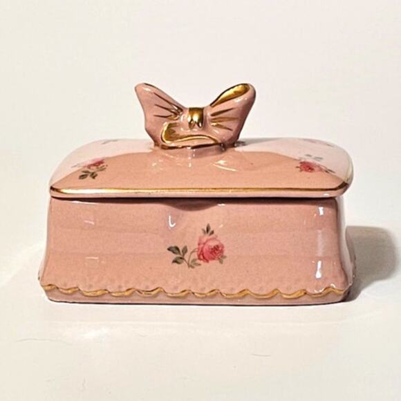 Vintage 1950s Pink and Gold Porcelain Trinket or Jewelry Box Roses and Bow - Picture 1 of 10